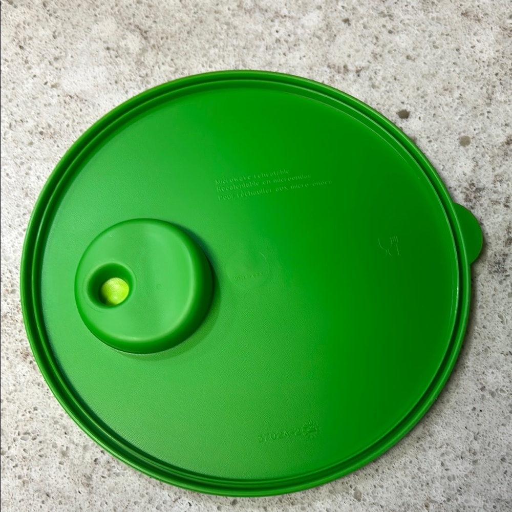 Tupperware Bright Green Round Container - Picture 4 of 6